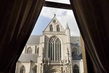 2 4* Antwerpen